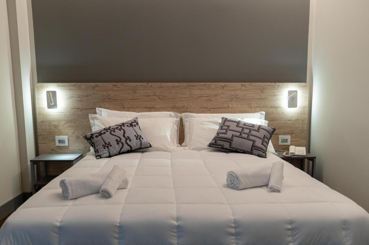 Hotel Ambrosiano Монтекатини Терме Екстериор снимка