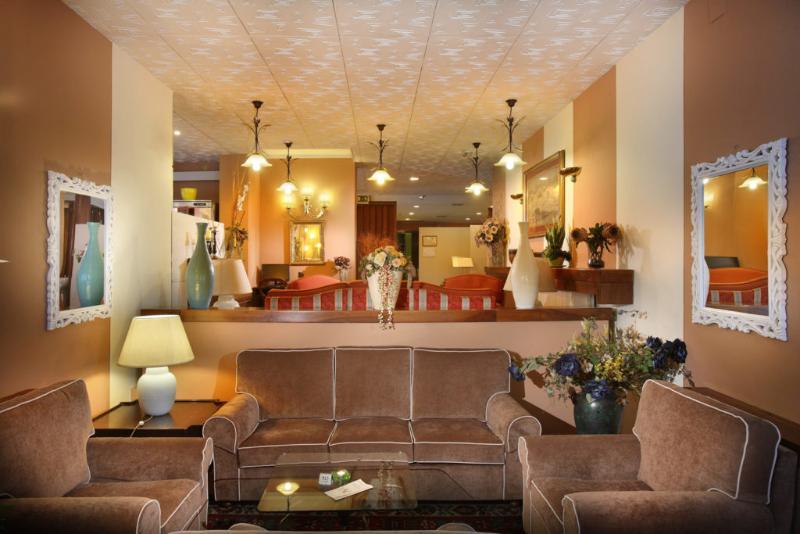Hotel Ambrosiano Монтекатини Терме Екстериор снимка